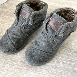 Tom Kids Shoes Size 9